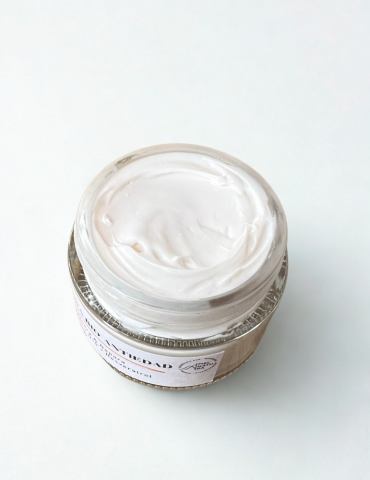 Crema Antiedad Bio con Textura Rica y Aceites Naturales 2
