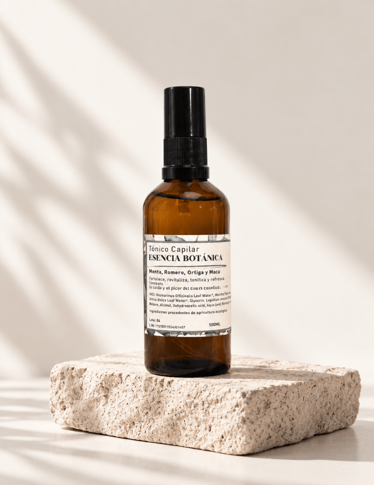 Tónico Capilar Natural Fortalecedor – Menta, Romero, Maca y Ortiga